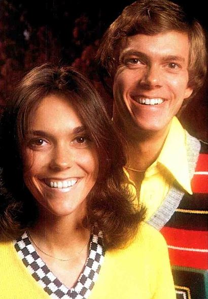 Karen and Richard Carpenter in 1974 smiling