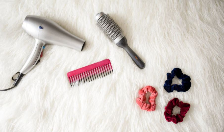 hair blower, comb, brush, hairties