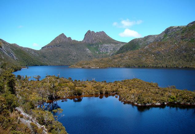the Cradle Mountain as seen from the north, across Dove Lake