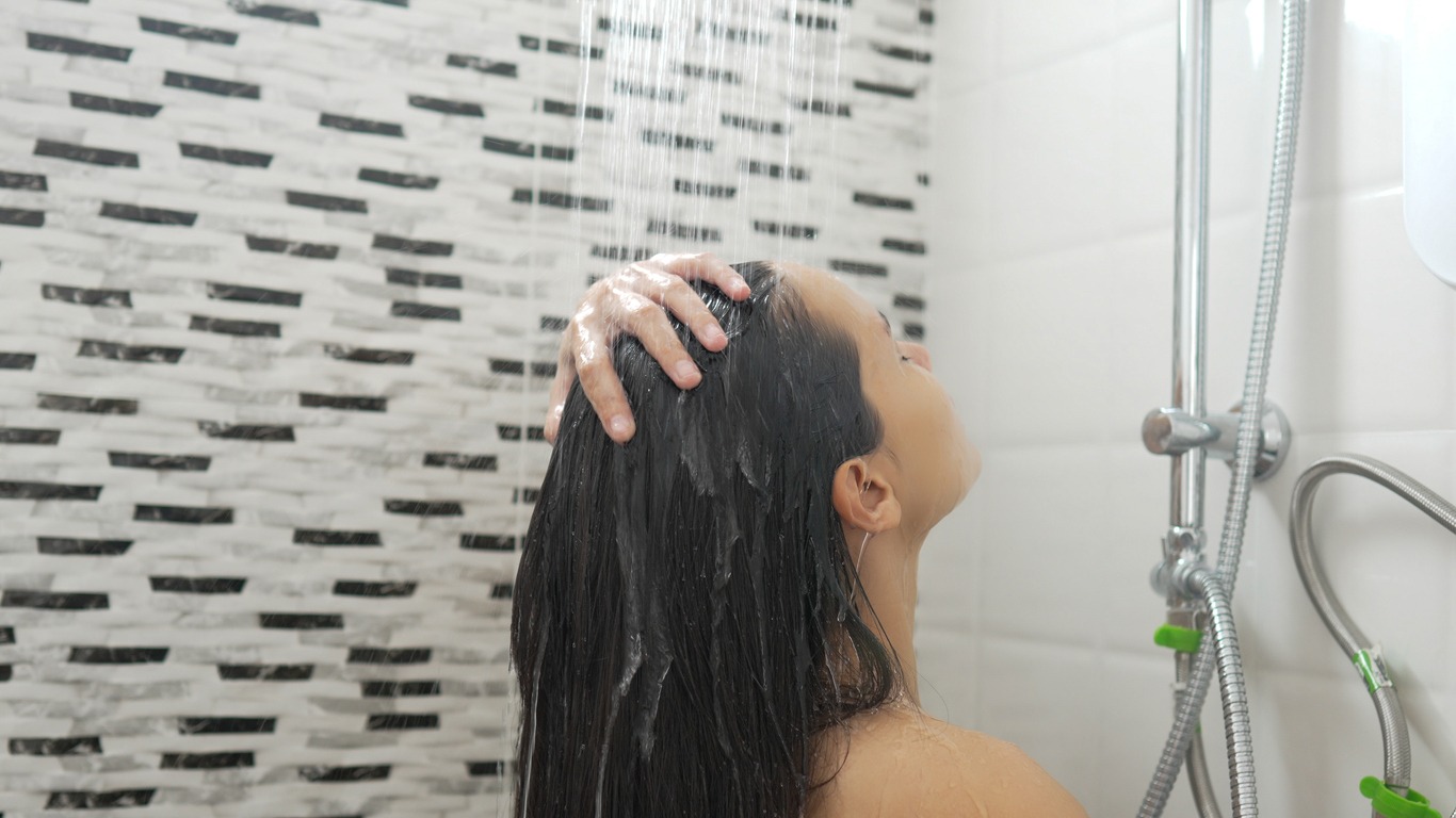 Washing hair, Taking a shower
