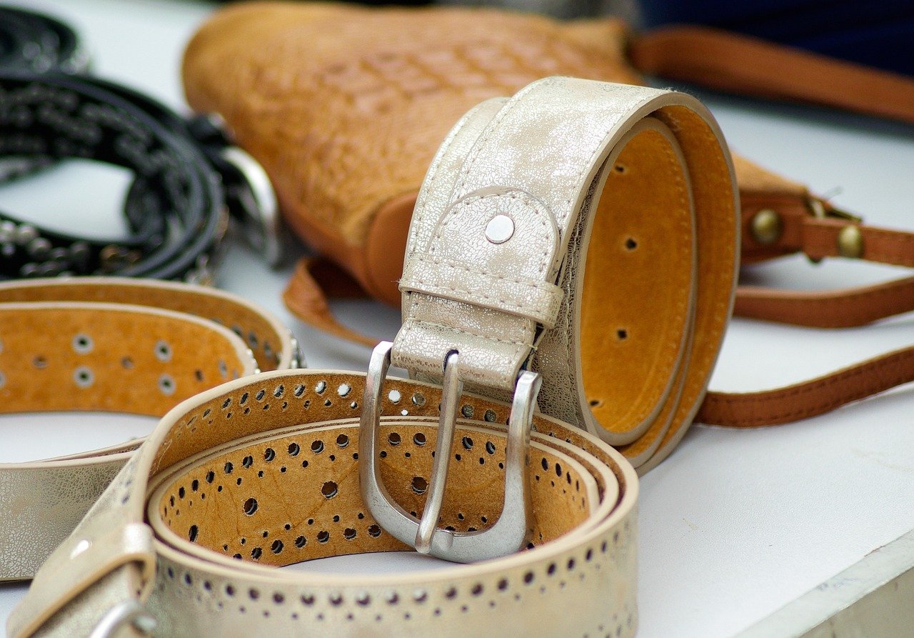 Types-of-Belt-Weaves-and-Materials