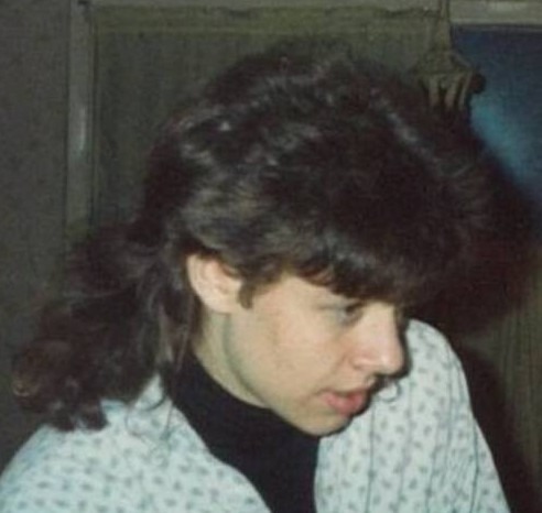 Image-of-a-man-with-a-mullet-haircut