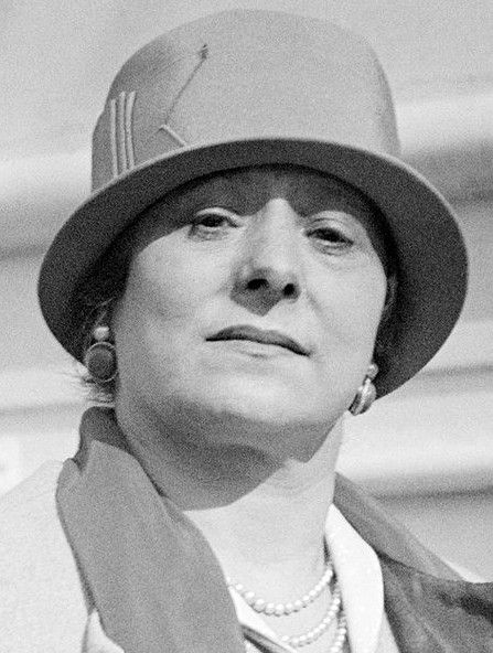 a-picture-of-Chaja-Rubinstein-who-is-also-known-as-Helena-Rubinstein