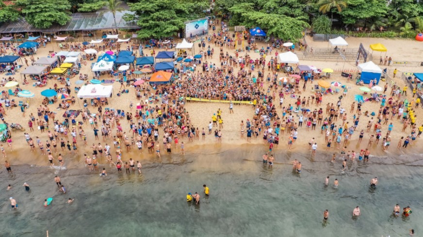 a-crowded-beach